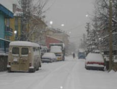 Kars Sar%u0131kam%u0131%u015F'ta kar ya%u011Fd%u0131