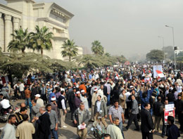 Firavun protestoları Mısır'ı karıştırdı!