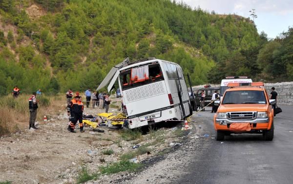 antalyada kaza 13 ölü son dakika haberleri
