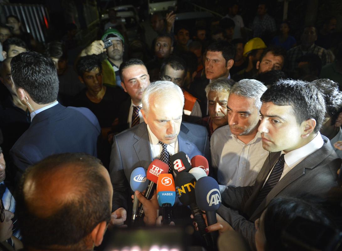 mecidiyeköydeki<a class='labels' style='color:#4d4e53' data-cke-saved-href='/search_tag.php?tags=rezidans' href='/search_tag.php?tags=rezidans'> rezidans </a>inşaatı<a class='labels' style='color:#4d4e53' data-cke-saved-href='/search_tag.php?tags=vali' href='/search_tag.php?tags=vali'> vali </a>mutludan açıklama son dakika