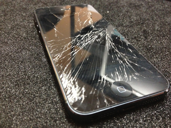 broken-iphone.jpg