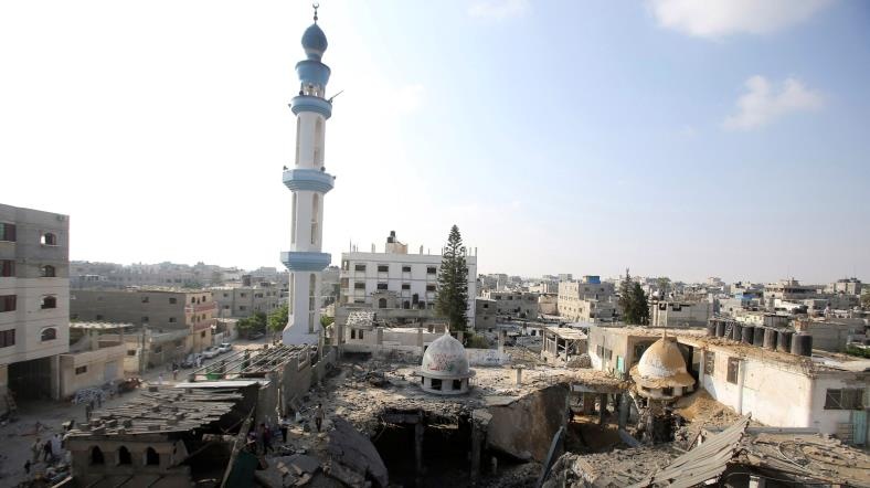 israil-gazzede-camileri-bombaliyor.jpg