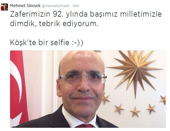 maliye-bakani-mehmet-simsek-kosk-selfie.jpg