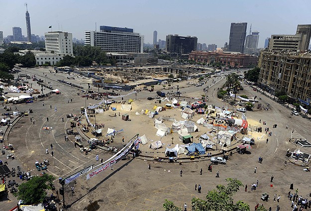 tahrir-meydani-boş.jpg