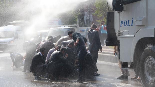 ankara'daki patlama türkiye'nin bir çok ilinde protesto edildi.